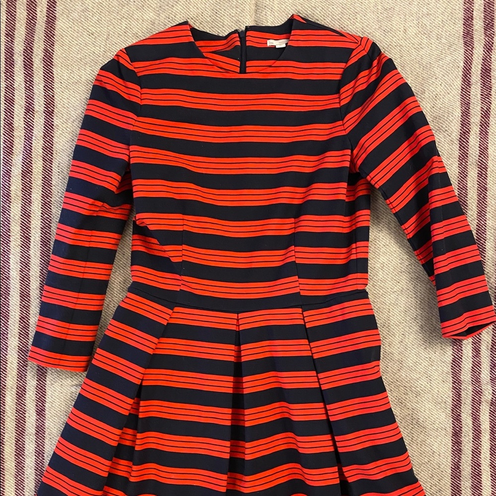 Gap navy blue and red striped dress